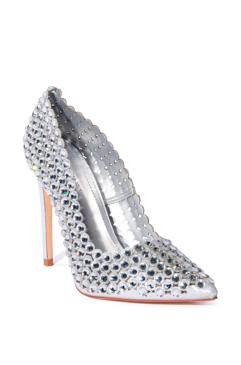 AZALEA WANG BERGEN EMBELLISHED PUMP IN SILVER