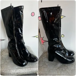 Vintage | Black Patent Leather 60s 70s Style Platform MOD GoGo Boots | Size 9